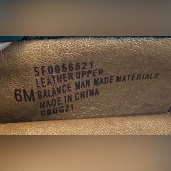 Sofft black suede loafer, sz 6. Like new condition - Picture 4 of 6